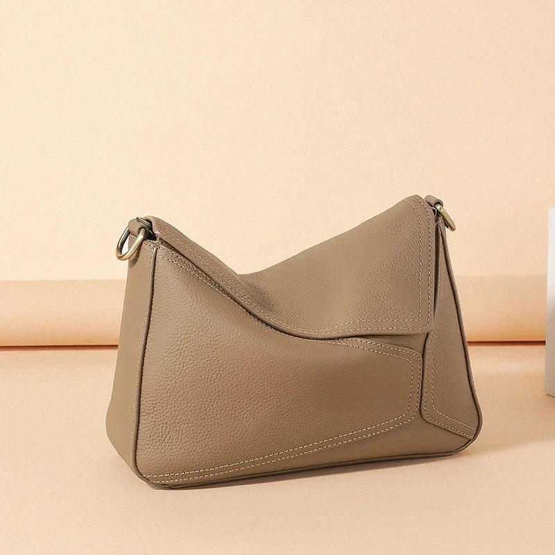 Bolso Alexandra: Piel Pura & Geometría