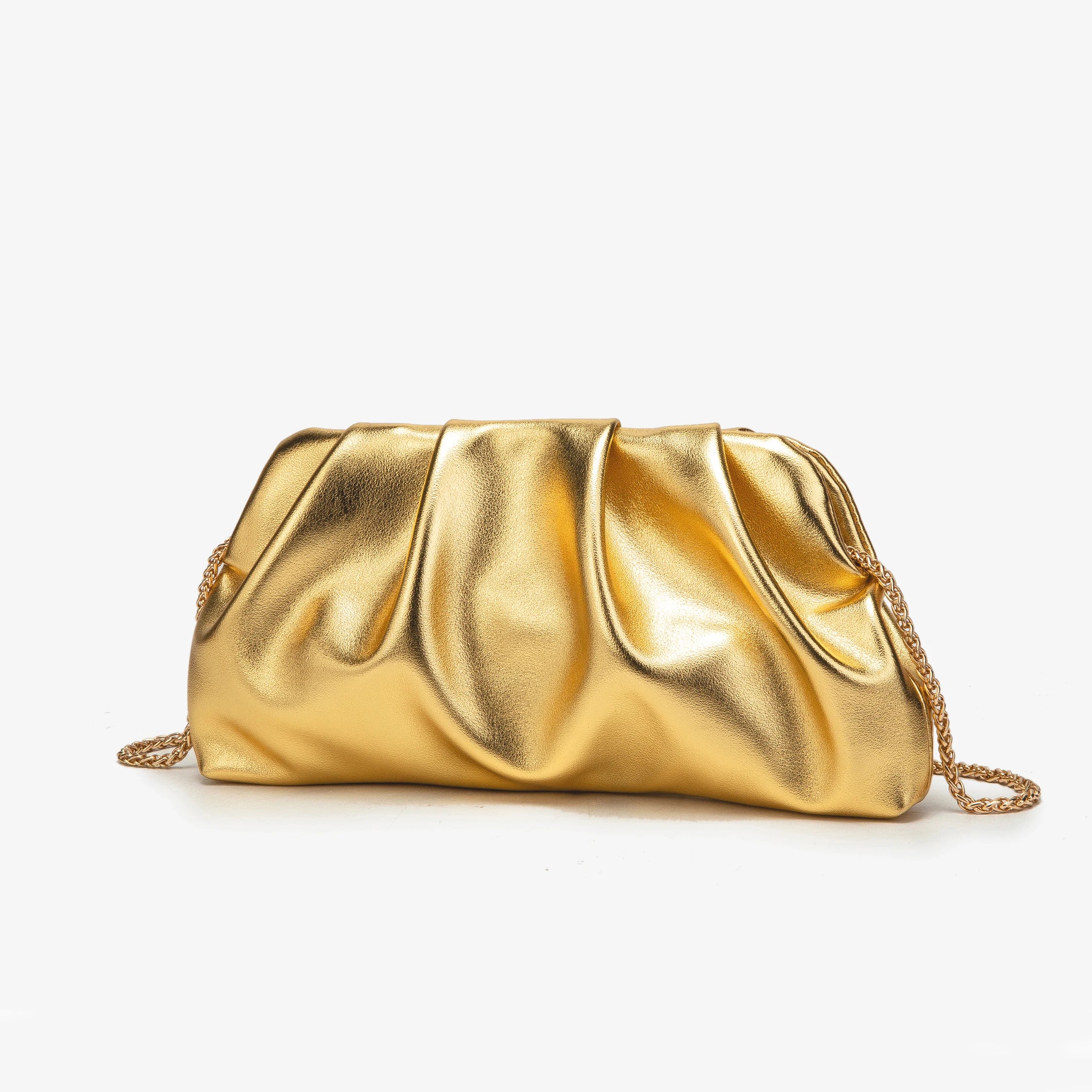 Gala Shine: Clutch Envolvente con Cadena