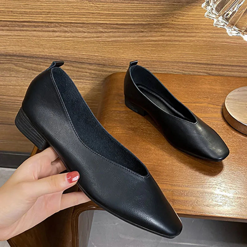 Bailarina Retro 'Soleil': Minimalismo Francés y Puntera Cuadrada