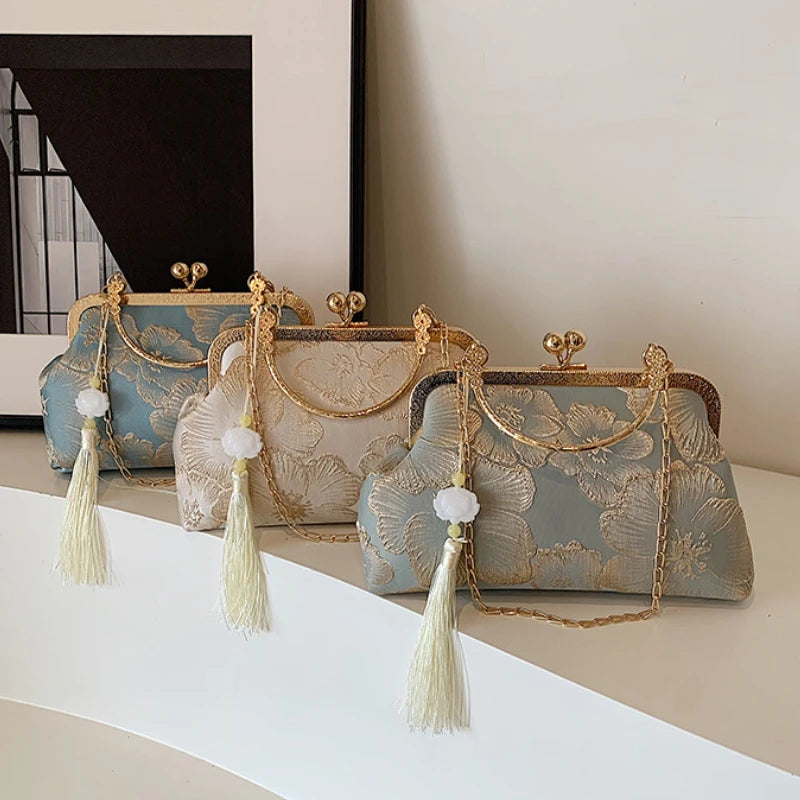 Boutique Floral Clutch - Bordado de Alta Costura