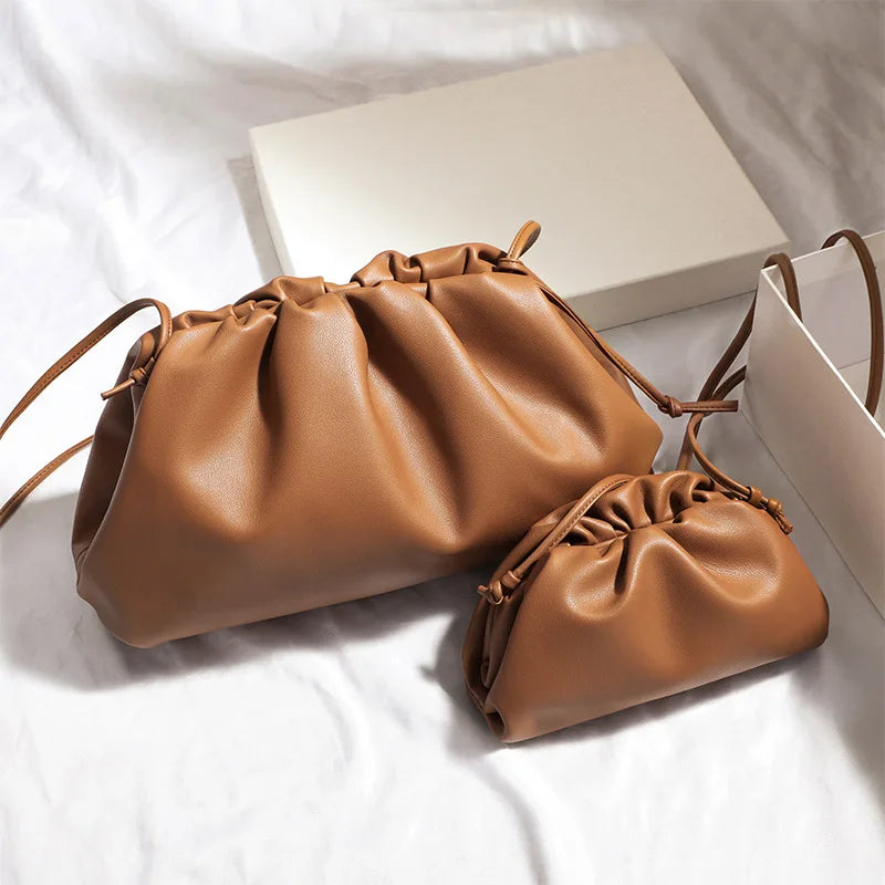 Bolso "Cloud Pouch" Premium – Bandolera Multifuncional con Diseño Plisado