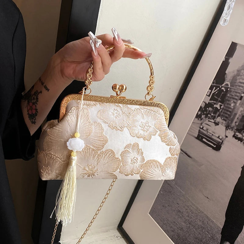 Boutique Floral Clutch - Bordado de Alta Costura