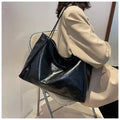 Luna Tote Bag: El Brillo de la Elegancia Cotidiana