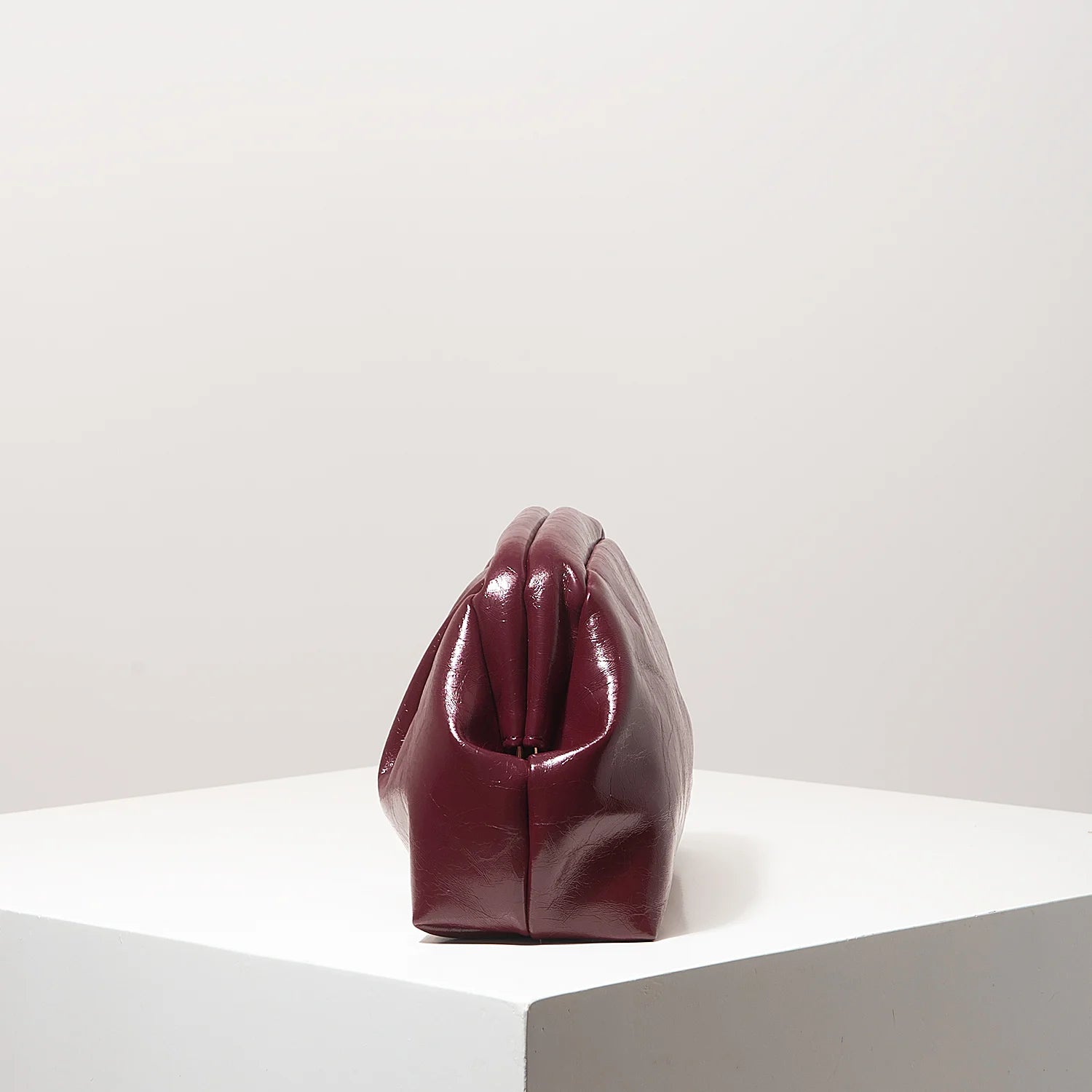 Granate Royal Clutch