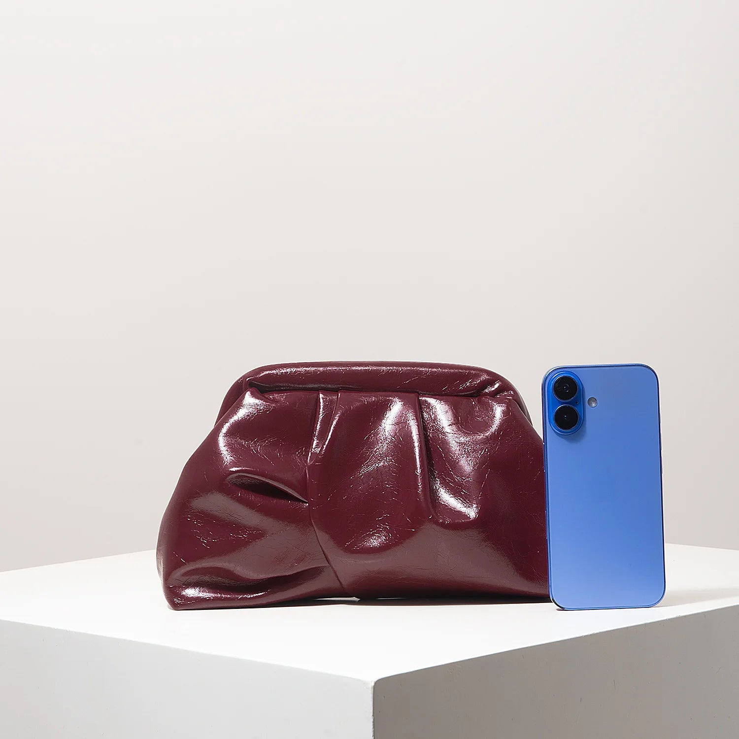 Granate Royal Clutch