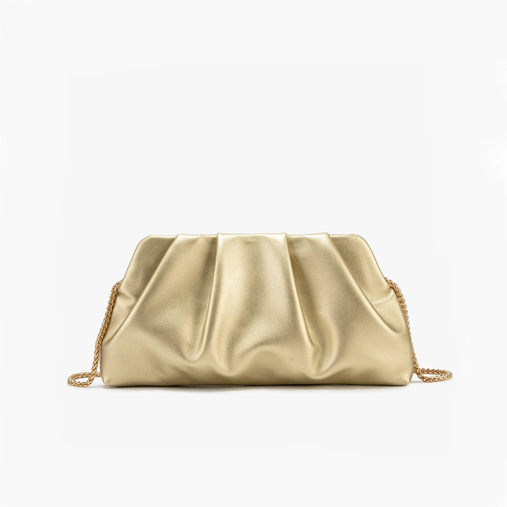 Gala Shine: Clutch Envolvente con Cadena