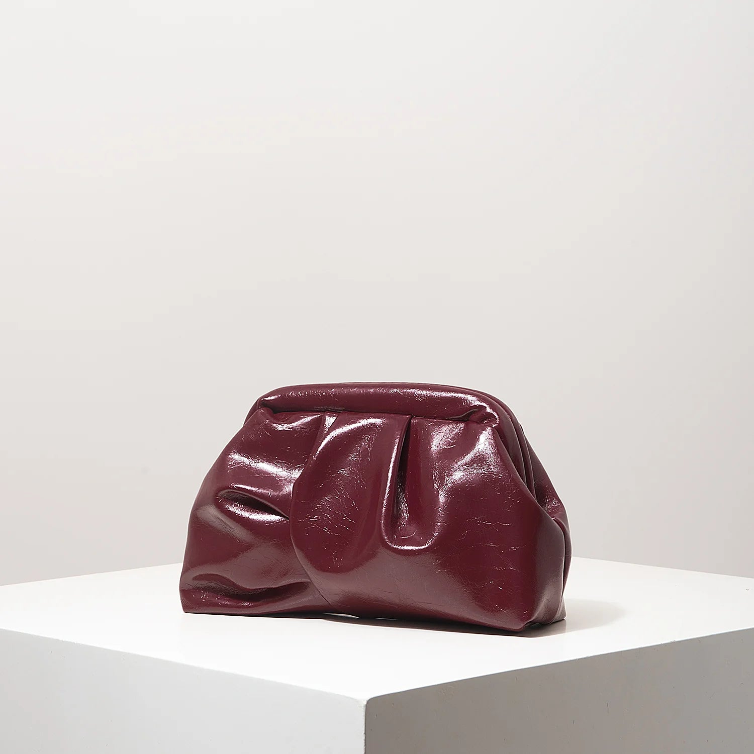 Granate Royal Clutch