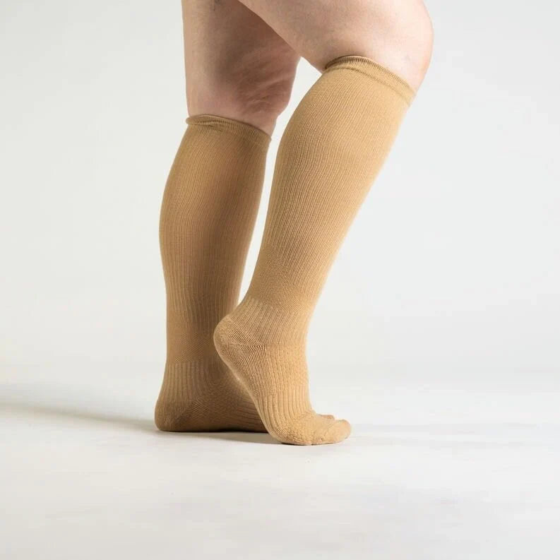 Essenza FlexRelief™ – Calcetas de Compresión (Sand Beige)