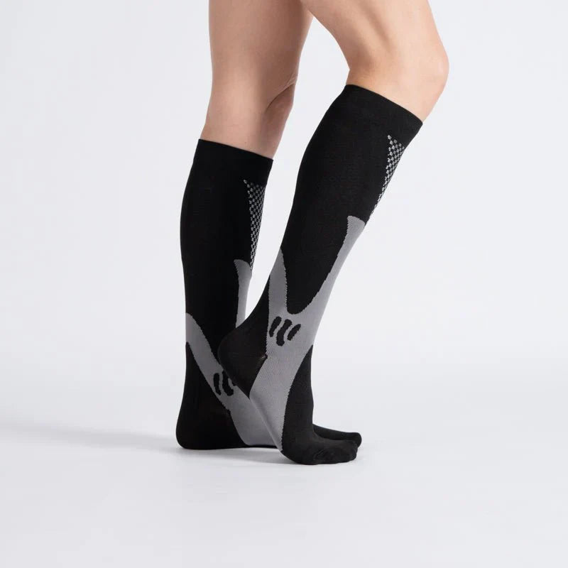 Essenza FlexRelief™ – Calcetas de Compresión (Midnight Gray)
