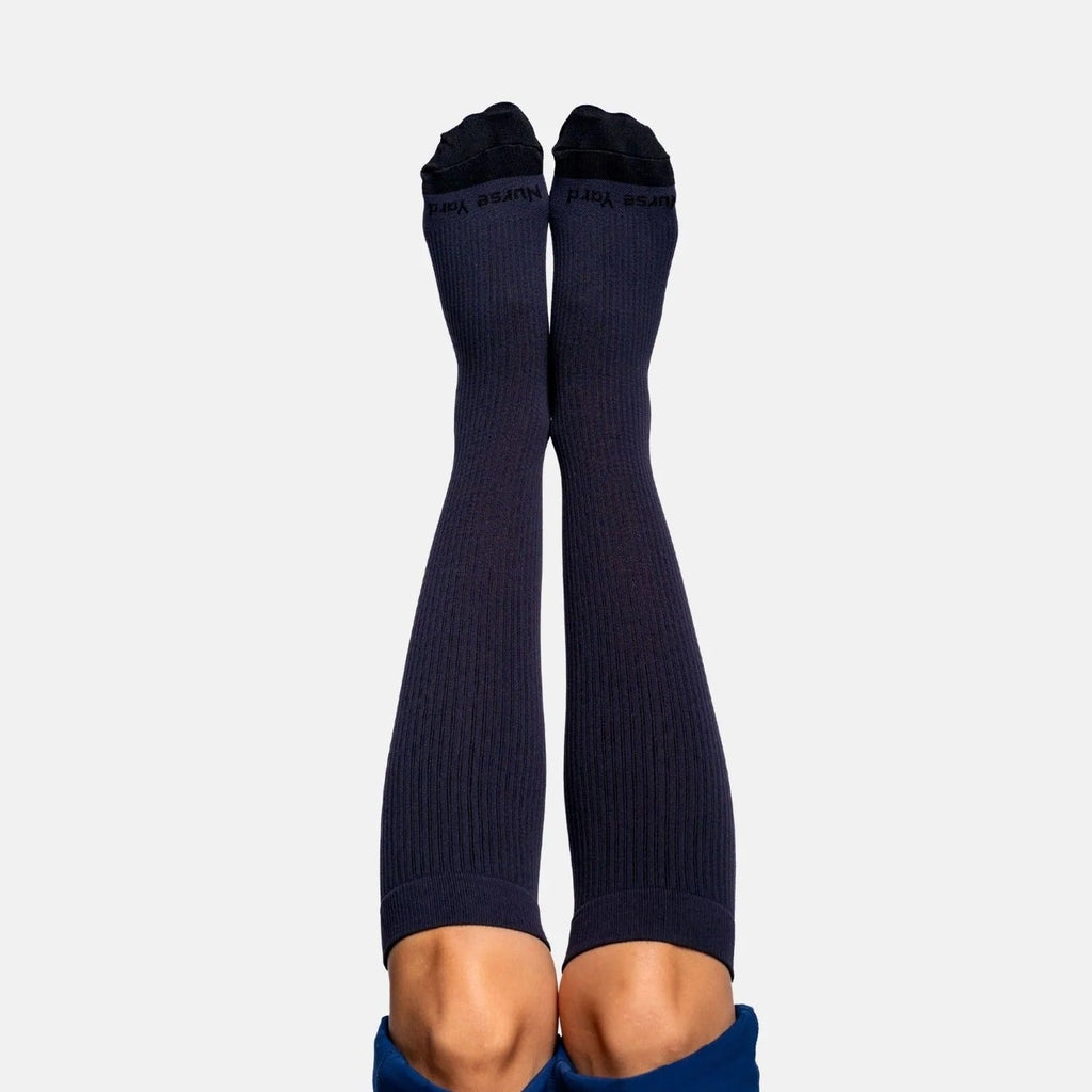 Essenza FlexRelief – Calcetas de Compresión (Midnight Black)