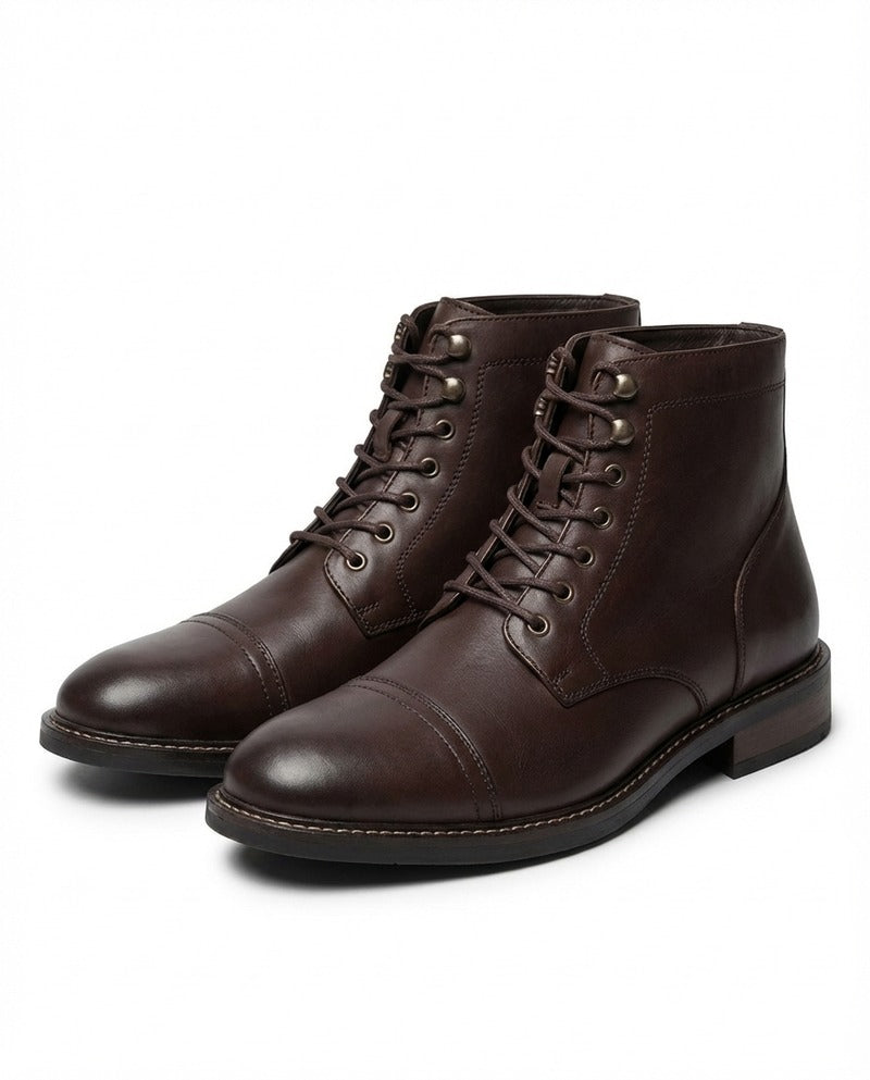 Botas de Piel Oscura Essenza